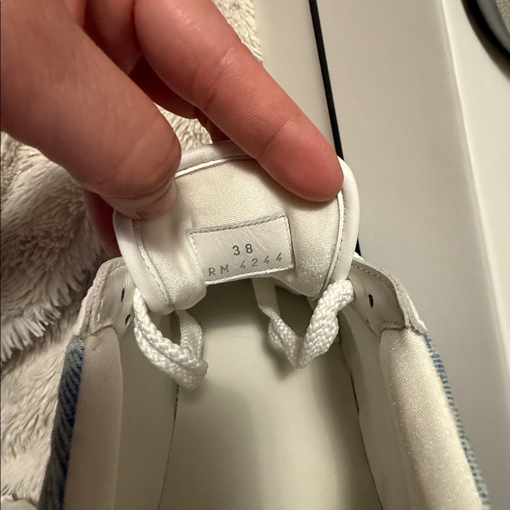 Givenchy Sneaker - Picture 9 of 11